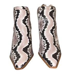 NWOB Vince Camuto Delsimba Snakeskin Print Ankle Booties Size 5 Block Heel